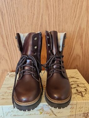 Source Unknown Dark Brown Lace-Up Women's Combat Boots